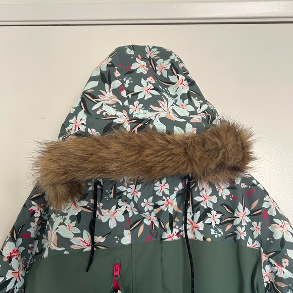 Waterproof wind protection Snow Jacket women size 18 runs like 16 - Picture 8 of 10